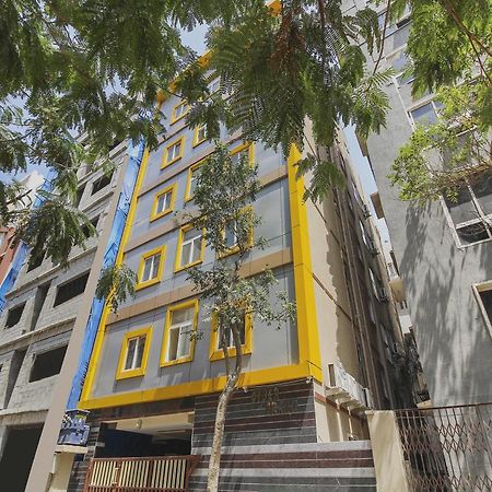 Super Hotel O New Cyber Grand Madhapur Kondapur  Buitenkant foto
